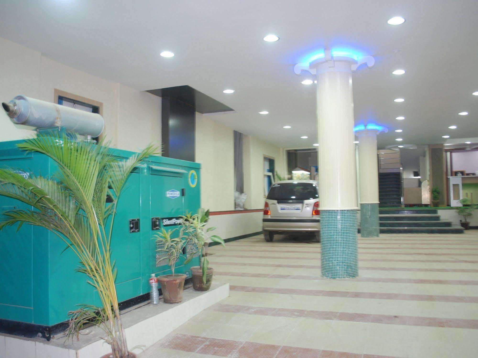 Hotel Disha Palace Shirdi Luaran gambar