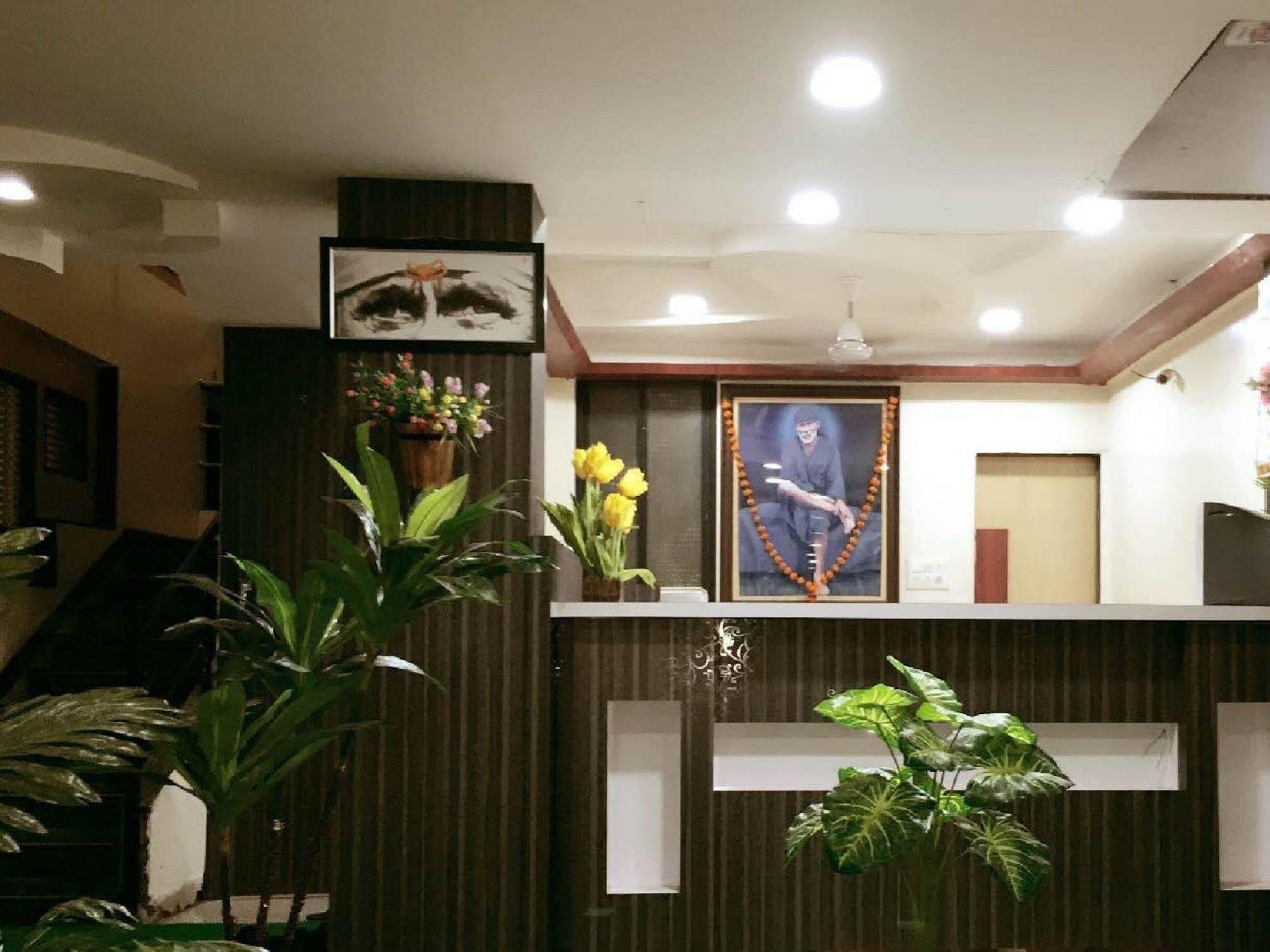 Hotel Disha Palace Shirdi Luaran gambar