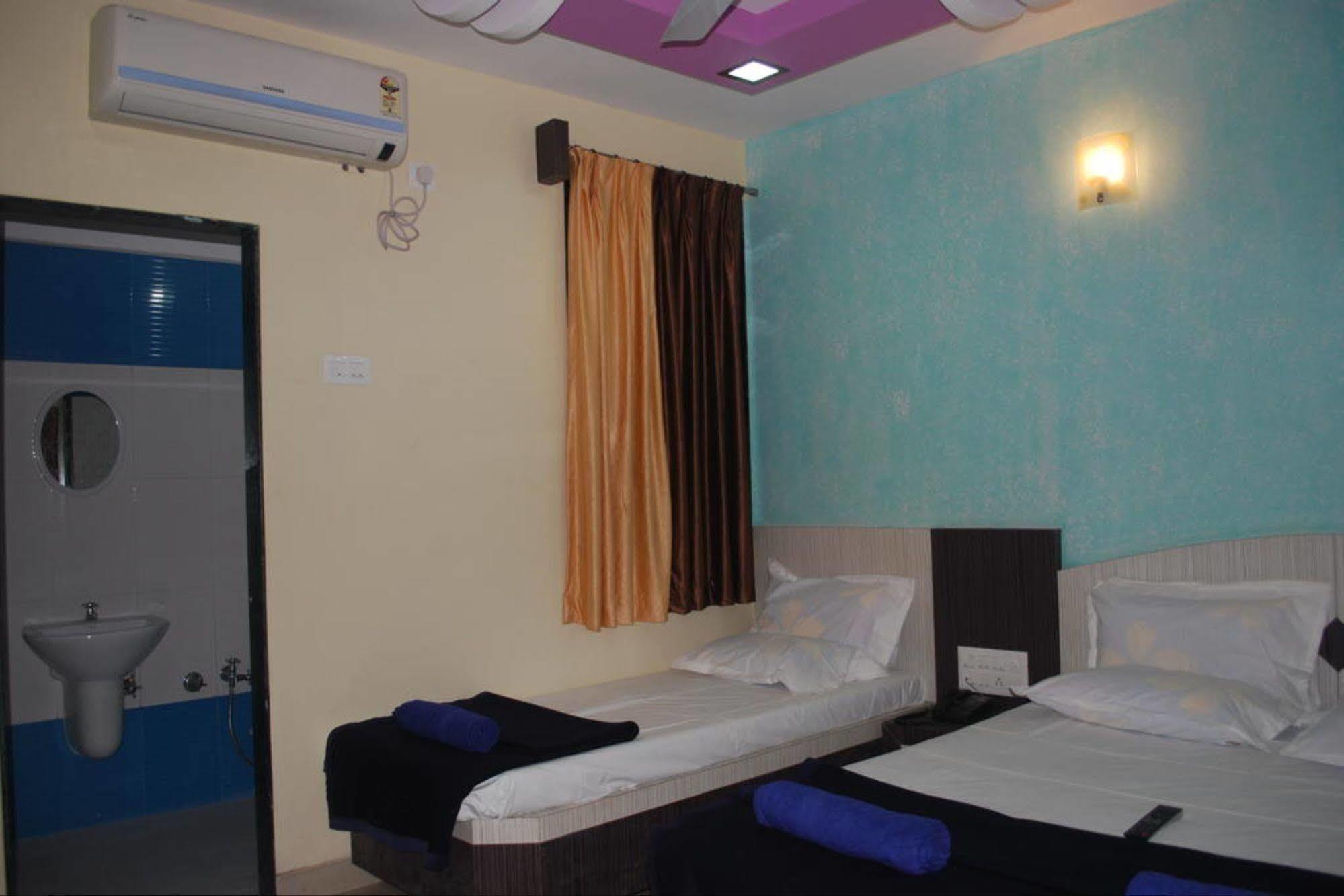Hotel Disha Palace Shirdi Luaran gambar
