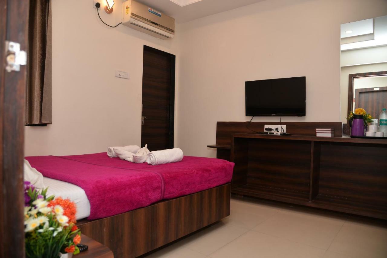 Hotel Disha Palace Shirdi Luaran gambar