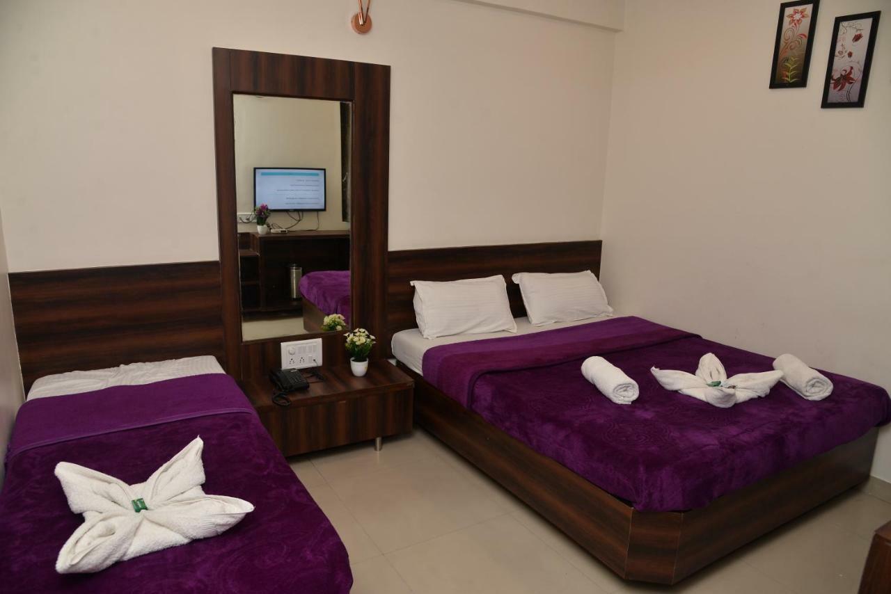 Hotel Disha Palace Shirdi Luaran gambar