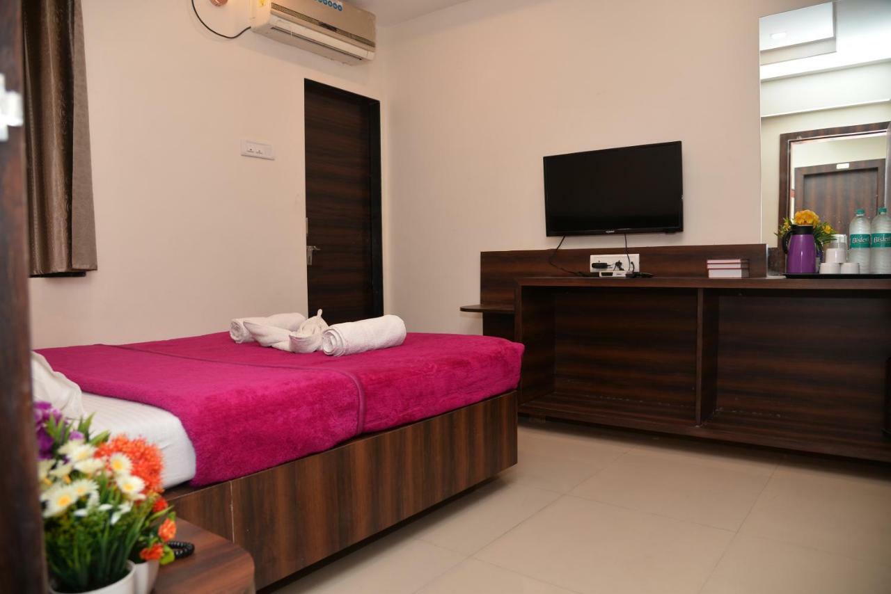 Hotel Disha Palace Shirdi Luaran gambar